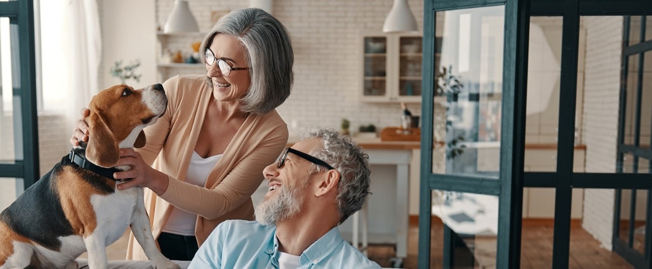 Couple discussing a Roth 401(k) account as a retirement option